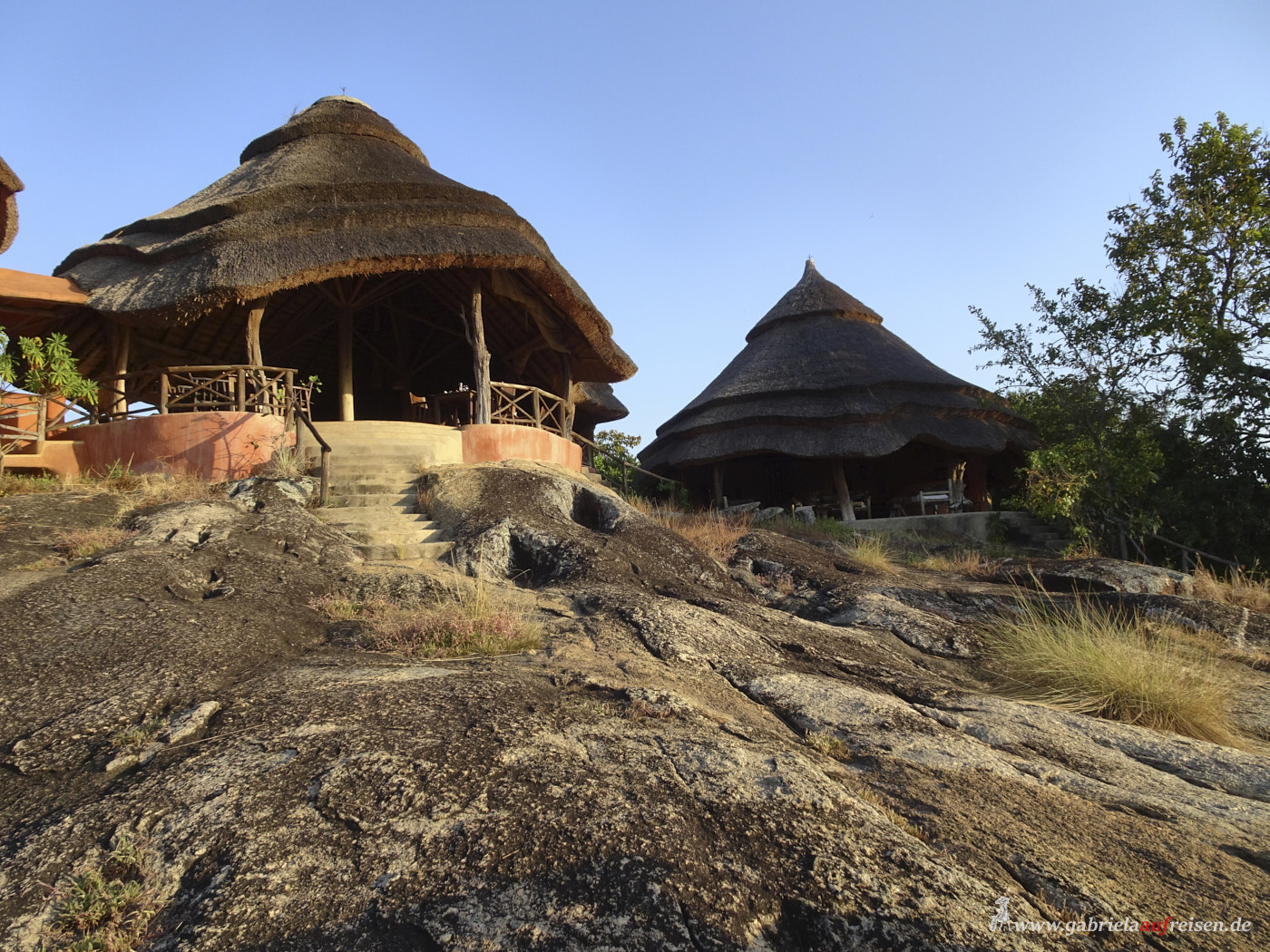 Mihingo-Lodge-building