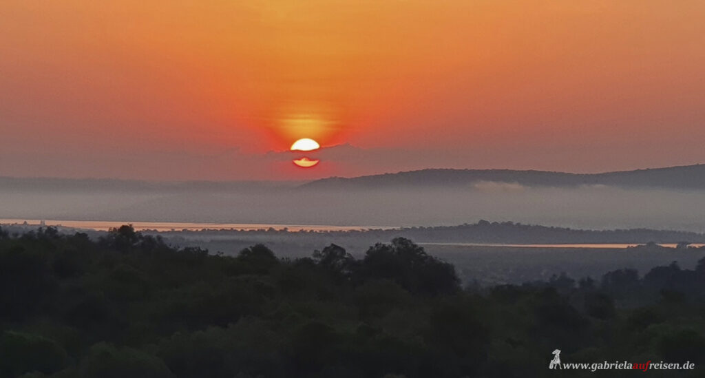 sunrise-in-Uganda