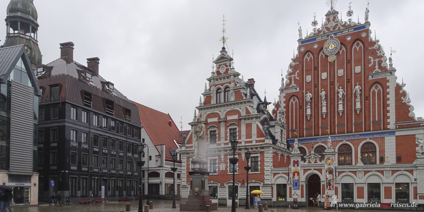 market-square-Riga-Latvia