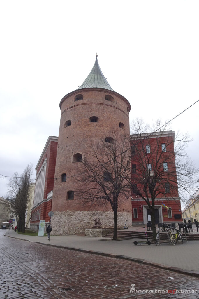 gun-powder-tower-Riga-Latvia