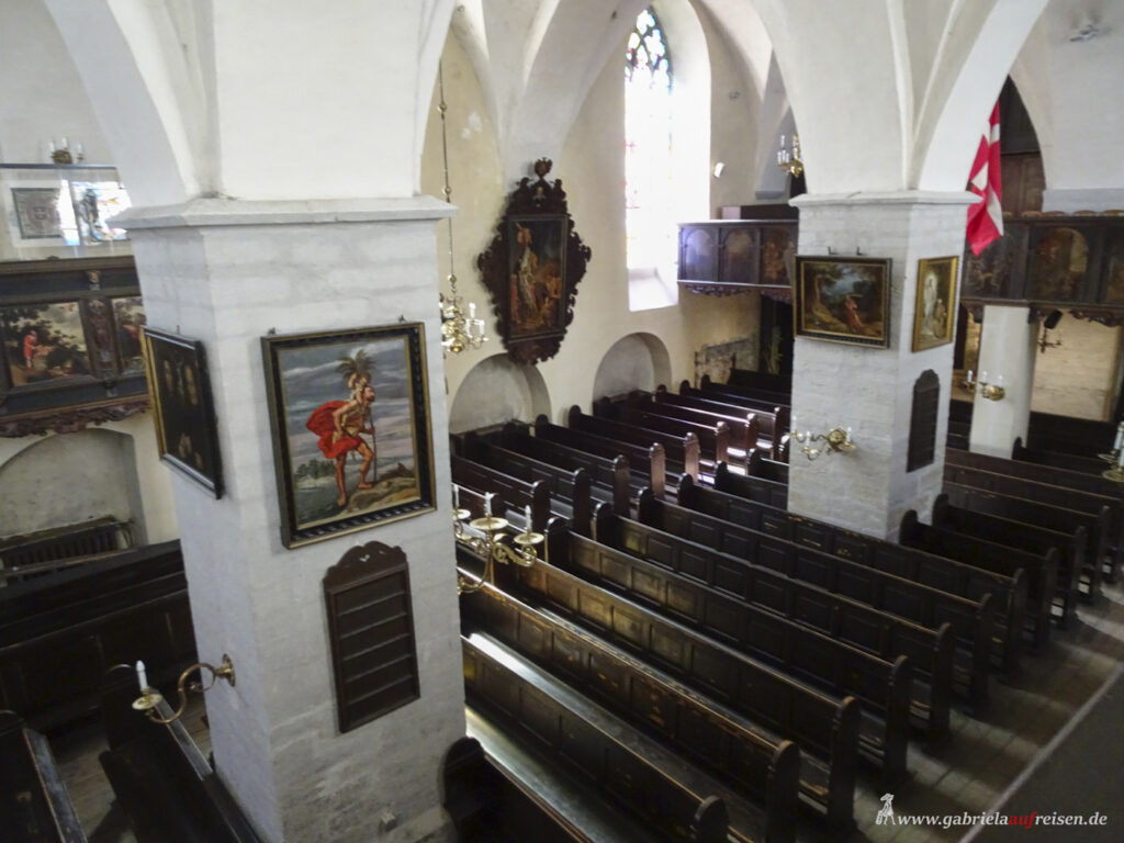 inside-church-holy-ghost-Tallinn