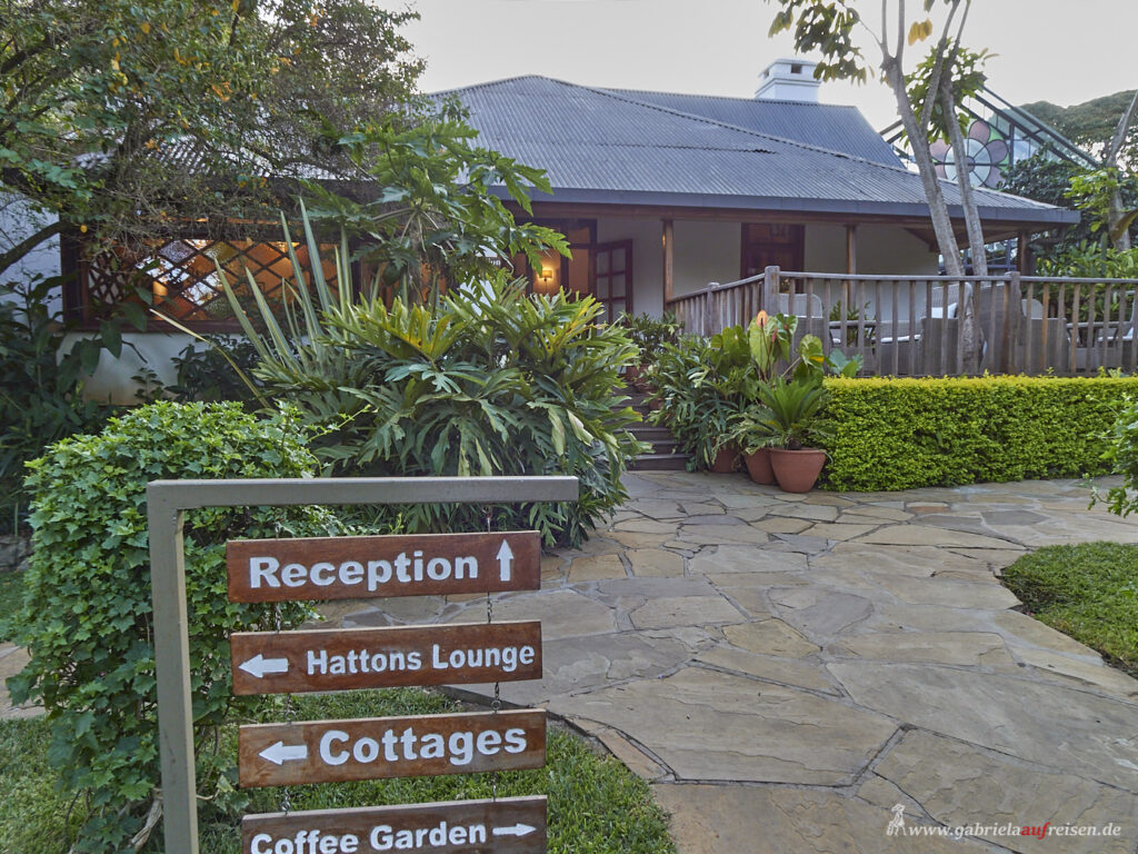 entrance-to-Karen-Blixen-Coffe-Garden